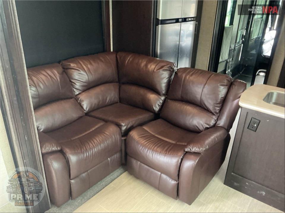 2017 Keystone Rv M-425 TS - RAPTOR TOY HAULER TOY HAULER SERIES — фото 9