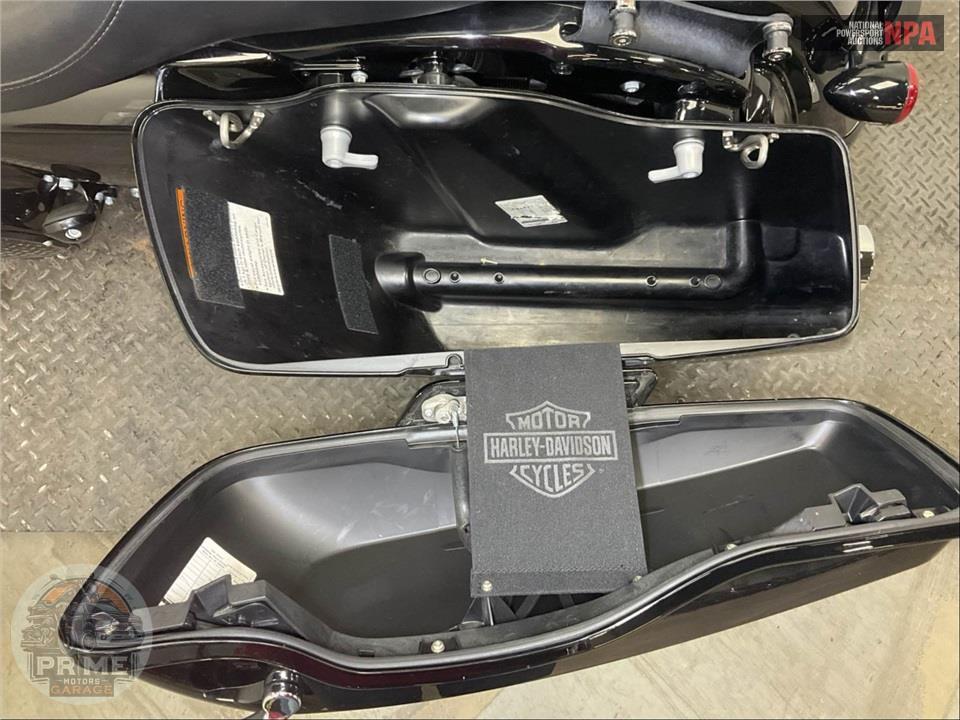 2017 Harley-Davidson FLHRXS ROAD KING SPECIAL — фото 23