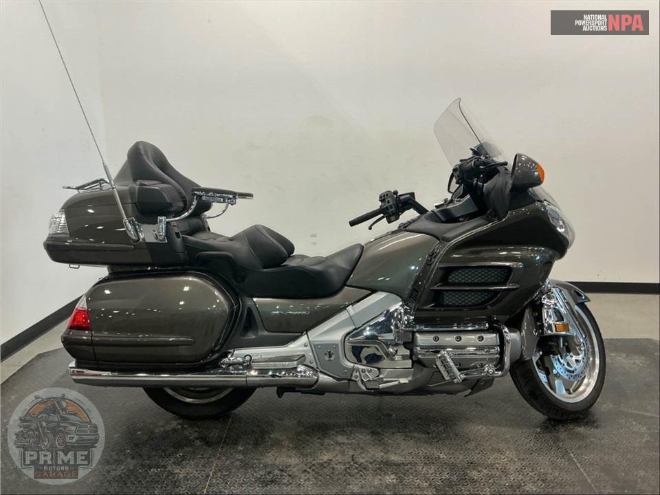 2010 Honda GL1800HPNMA GOLDWING — фото 1