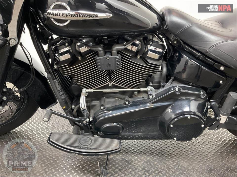 2019 Harley-Davidson FLHC HERITAGE CLASSIC — фото 7