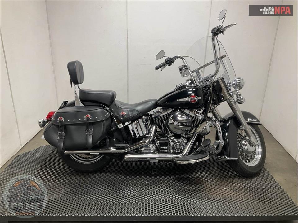 2017 Harley-Davidson FLSTC HERITAGE SOFTAIL CLASSIC — фото 1