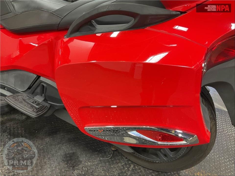 2013 Can-Am SPYDER RT-S SE5 — фото 20
