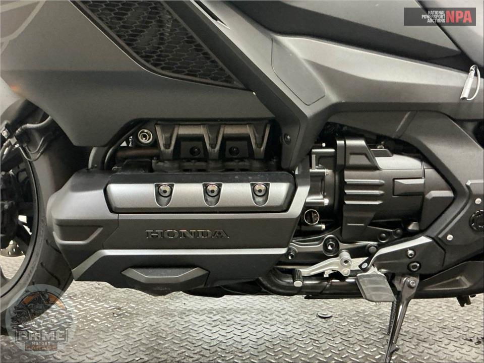 2025 Honda GOLD WING 50TH ANNIVERSARY — фото 7