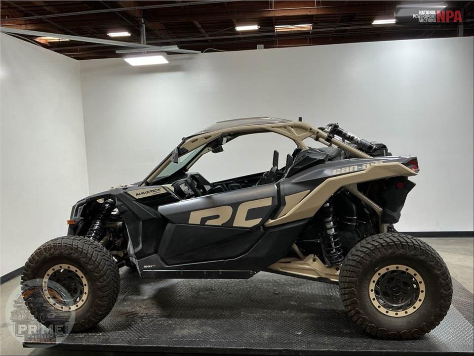 2023 Can-Am MAVERICK X3 X RC  TURBO RR 72 — фото 3