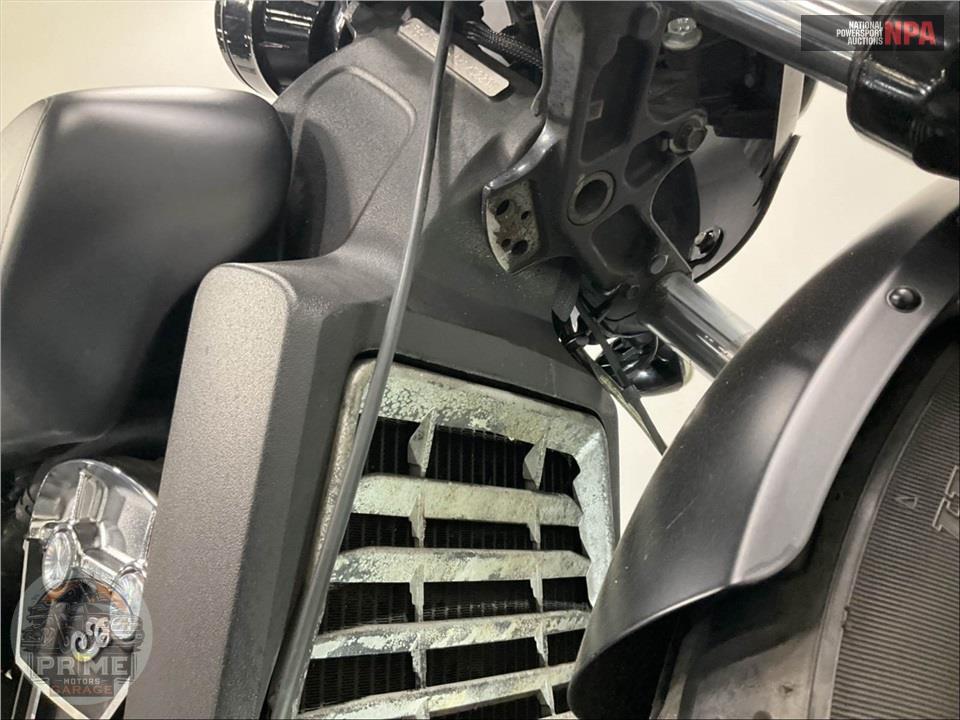 2021 Indian Motorcycle SCOUT BOBBER (ABS, BLACK SMOKE) — фото 11
