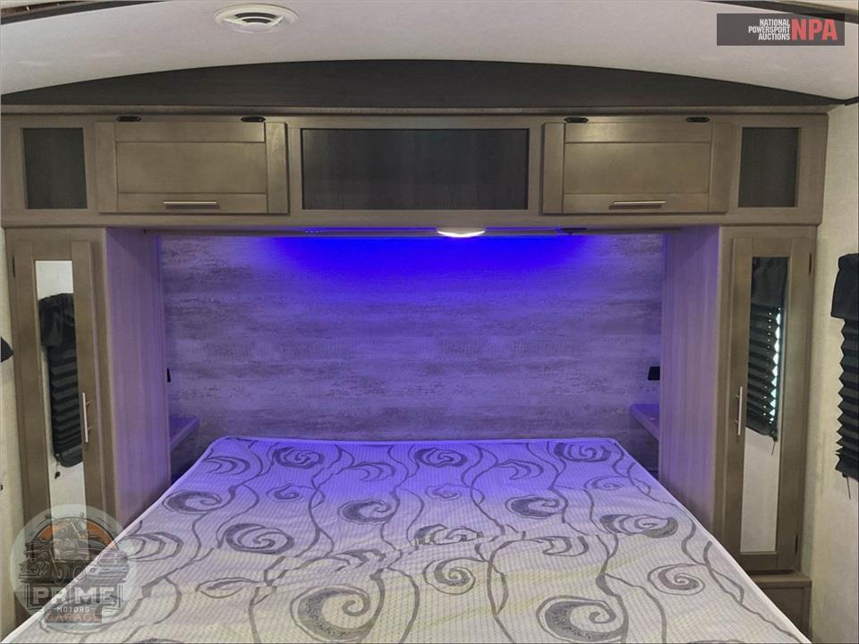 2022 Crossroads Rv M-242 BH SUNSET TRAIL SUPER LITE SERIES — фото 12