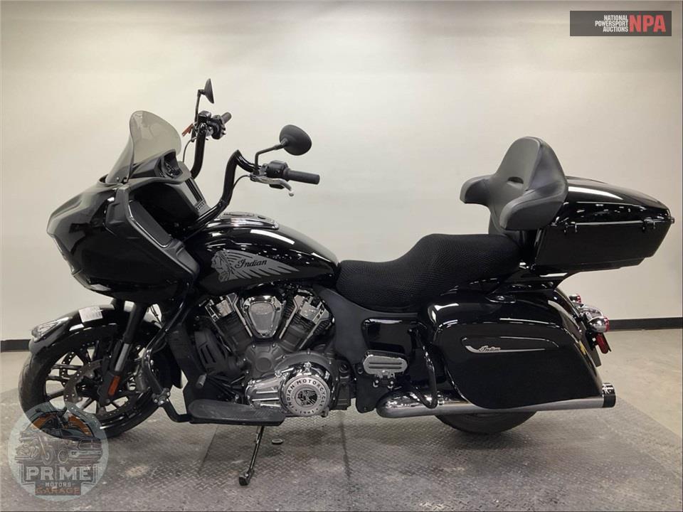 2023 Indian Motorcycle CHALLENGER (BLACK) — фото 3