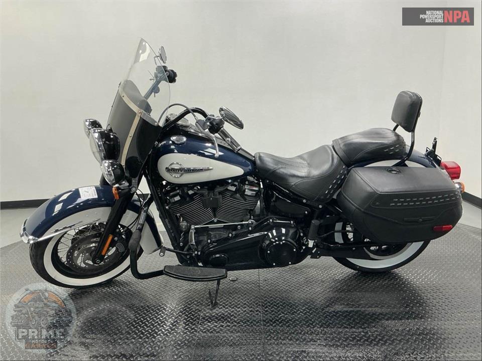 2019 Harley-Davidson FLHC HERITAGE CLASSIC — фото 3