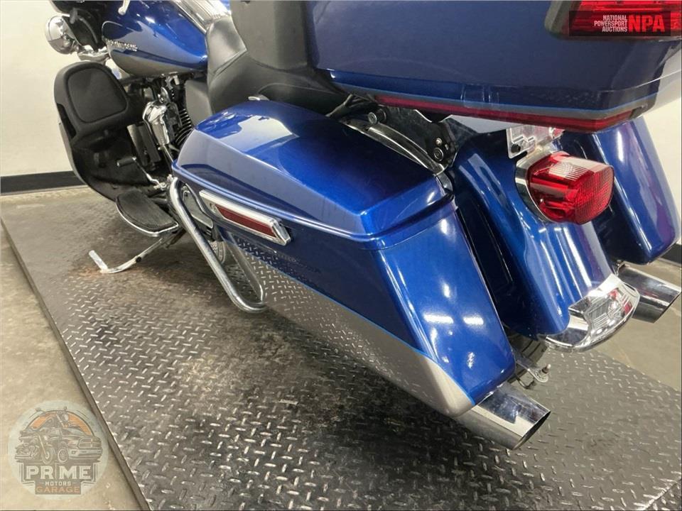 2017 Harley-Davidson FLHTK ULTRA LIMITED — фото 23