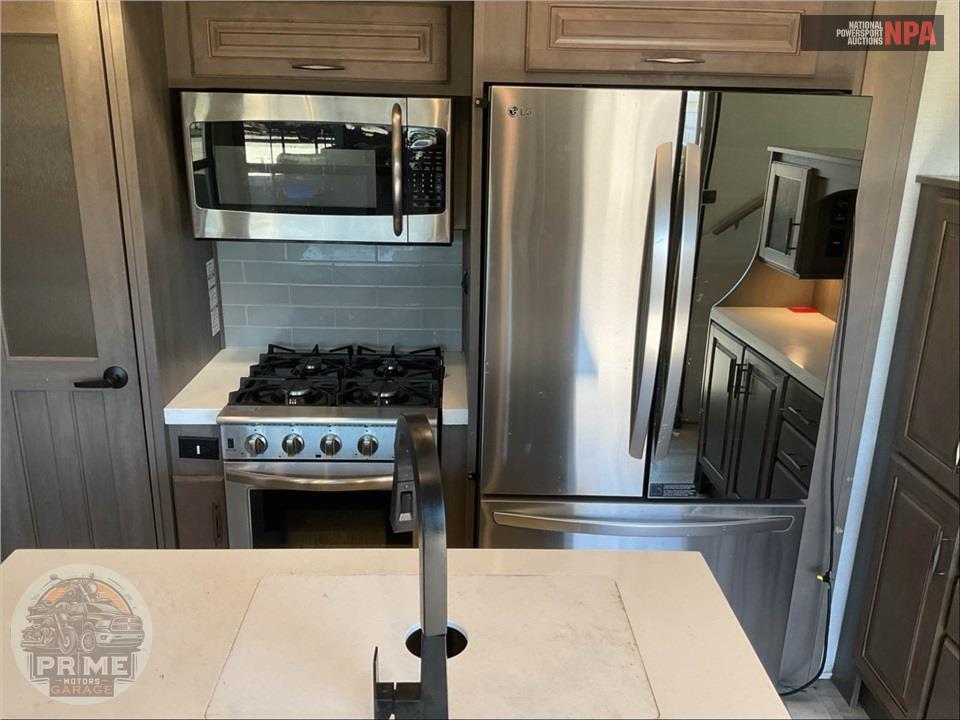 2024 Grand Design Recreational Vehicles M-380FL - SOLITUDE FIFTH WHEEL SERIES — фото 23