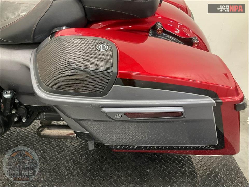 2019 Harley-Davidson FLTRXSE CVO ROAD GLIDE — фото 23