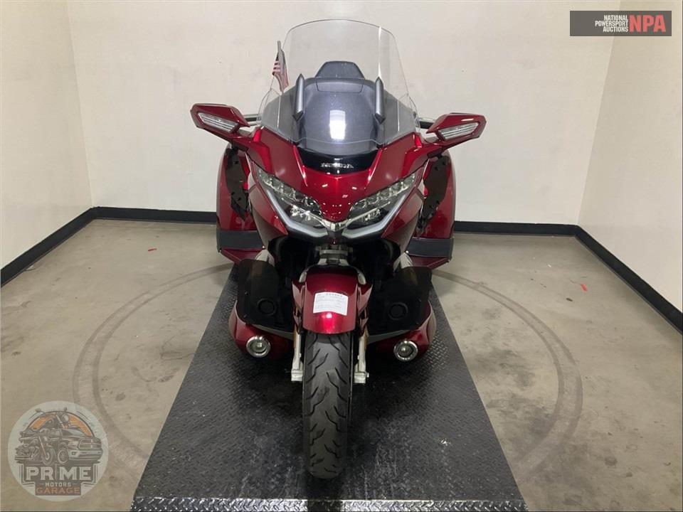 2018 Honda GL1800D GOLDWING TOUR DCT (RED) — фото 2