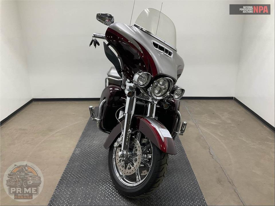 2015 Harley-Davidson FLHTKSE CVO ULTRA LIMITED — фото 2