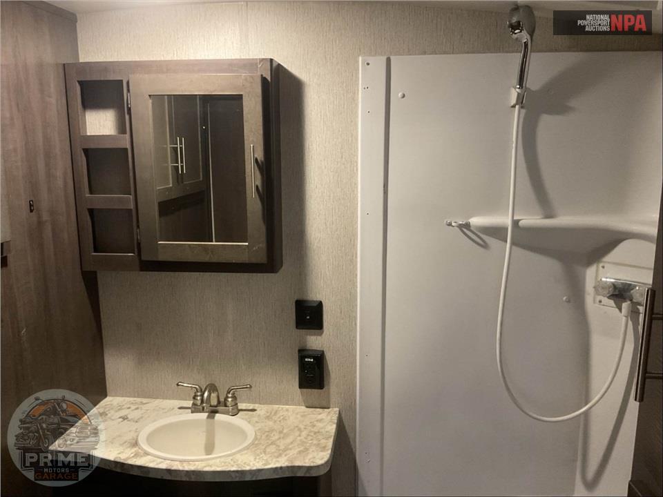 2020 Crossroads Rv M-253 RB - SUNSET TRAIL SUPER LITE SERIES — фото 15