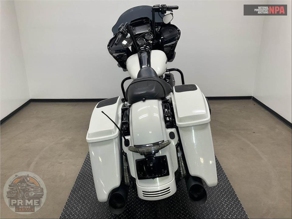2018 Harley-Davidson FLTRXS ROAD GLIDE SPECIAL — фото 4