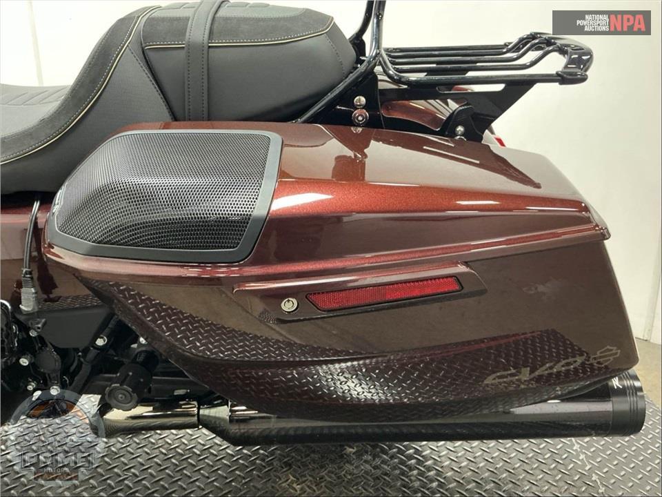2024 Harley-Davidson FLHXSE CVO STREET GLIDE — фото 18
