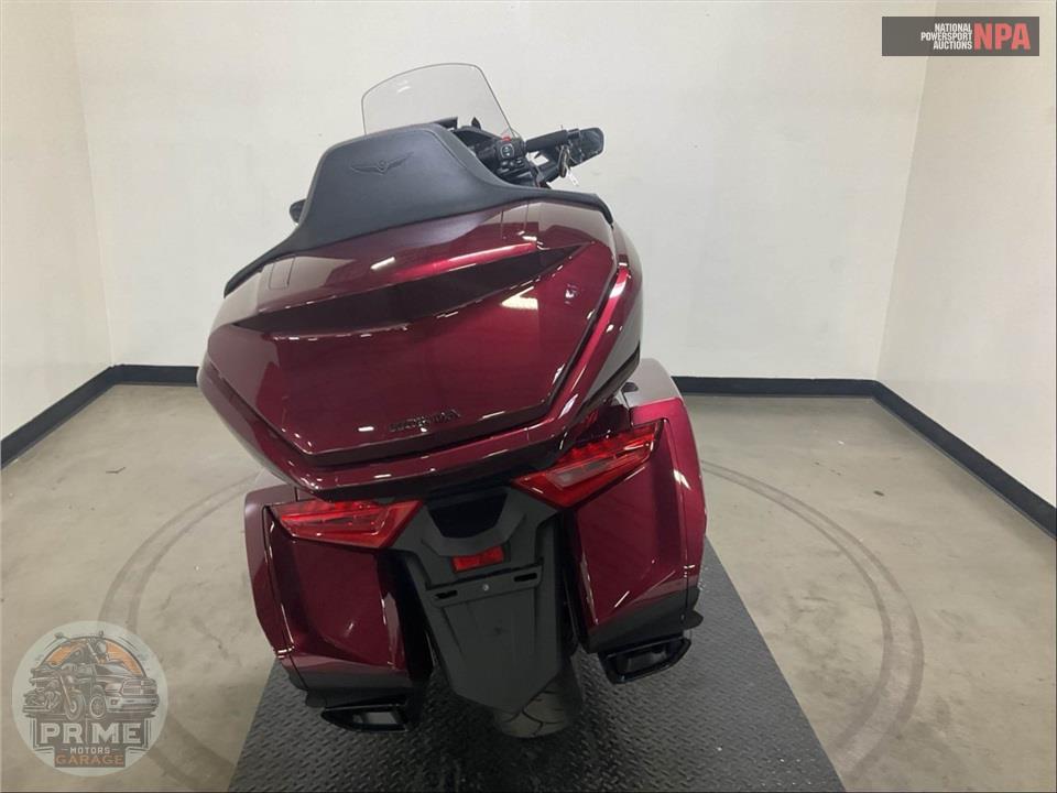 2025 Honda GOLD WING TOUR 50TH ANNIVERSARY — фото 4