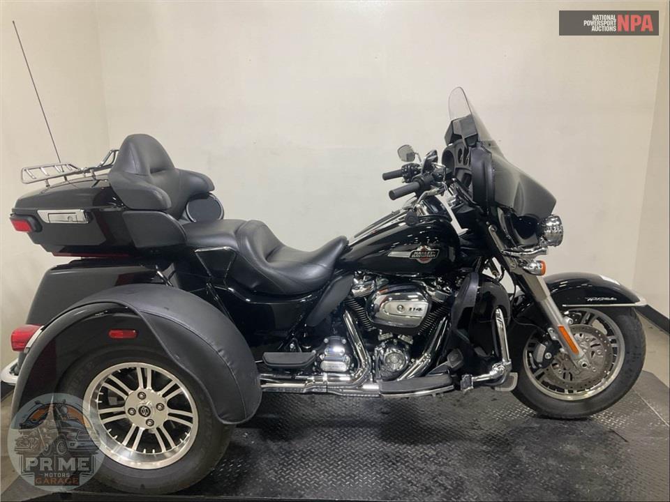 2022 Harley-Davidson FLHTCUTG TRI GLIDE ULTRA CLASSIC — фото 1