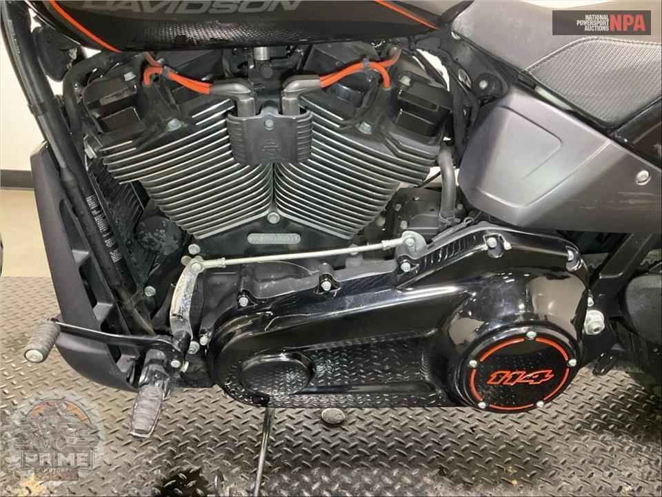 2019 Harley-Davidson FXDRS FXDR 114 — фото 7