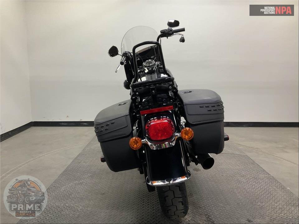2019 Harley-Davidson FLHCS HERITAGE CLASSIC 114 — фото 4
