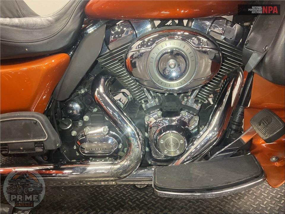 2013 Harley-Davidson FLHTCUTG TRIGLIDE UL CLSC — фото 6