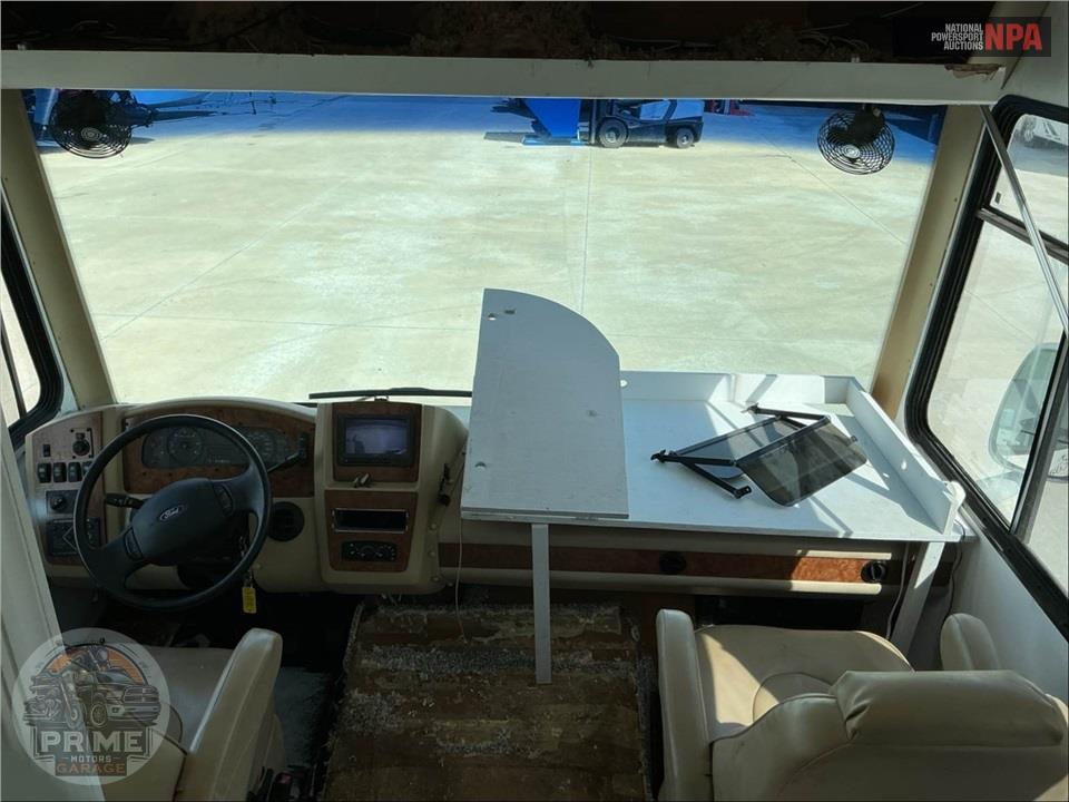 2012 Coachmen By Forest River M-34 BH FORD V10 - MIRADA SERIES — фото 21