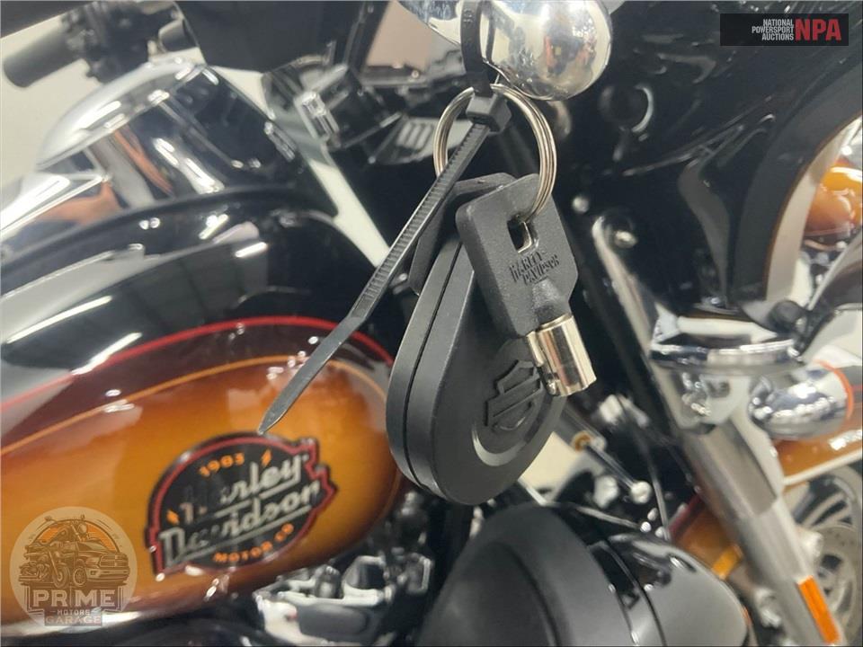 2024 Harley-Davidson FLHTCUTG TRI GLIDE ULTRA CLASSIC — фото 11