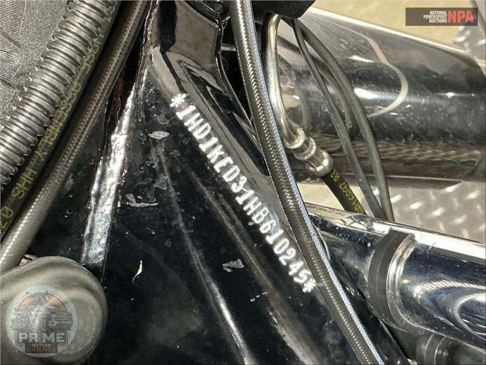 2017 Harley-Davidson FLHTK ULTRA LIMITED — фото 33