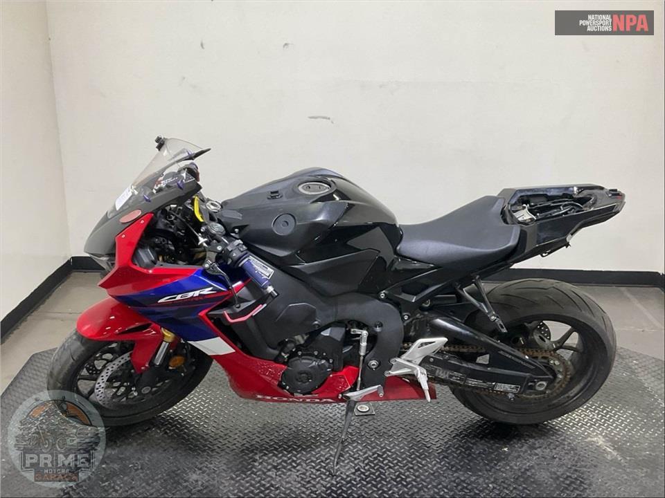 2022 Honda CBR1000RR — фото 3