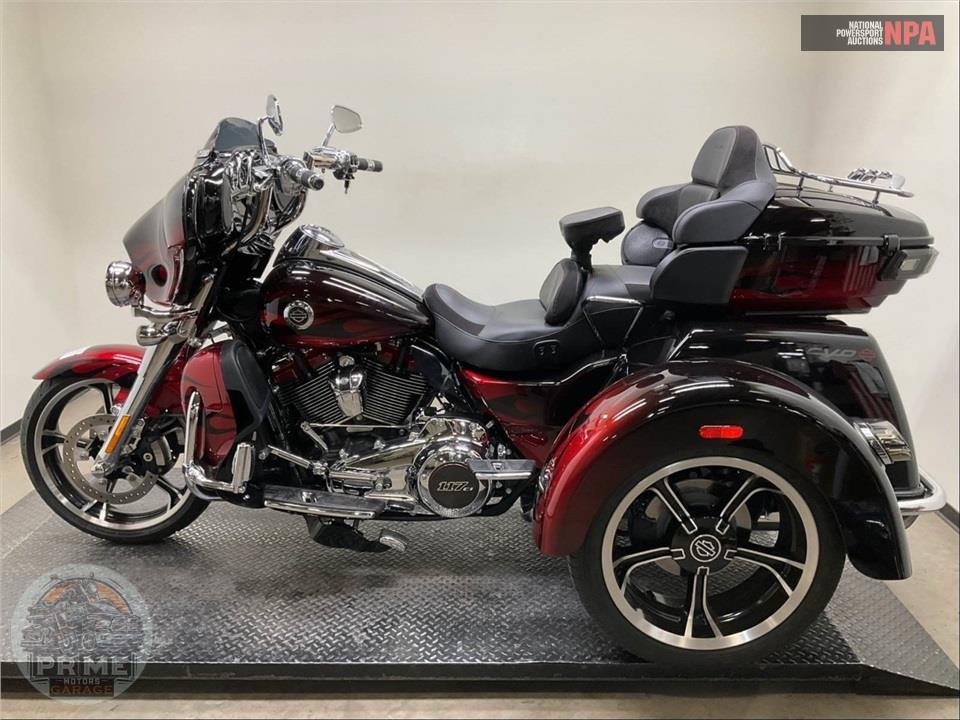 2022 Harley-Davidson FLHTCUTGSE CVO TRI GLIDE — фото 3