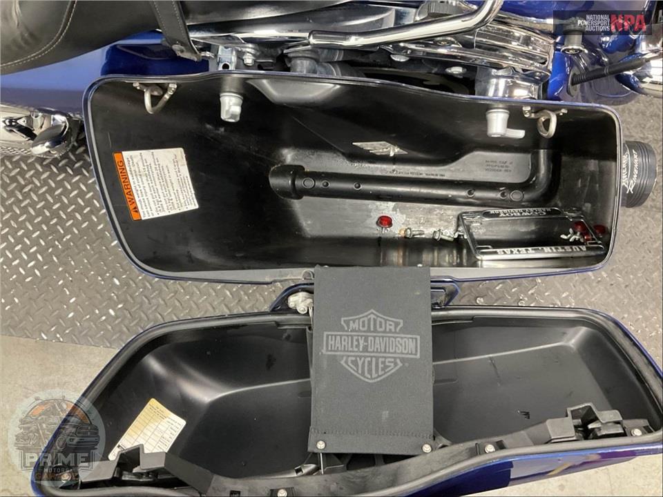 2017 Harley-Davidson FLHX STREET GLIDE — фото 37