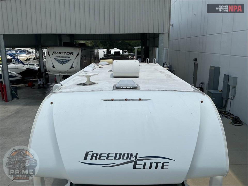 2019 Thor Motor Coach M-22FE E350-V10 - FREEDOM ELITE SERIES — фото 32