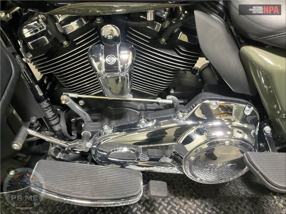 2021 Harley-Davidson FLHTCUTG TRI GLIDE ULTRA CLASSIC — фото 7