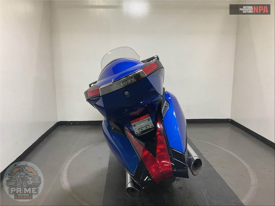 2017 Victory Motorcycles VISION BLUE FIRE — фото 4