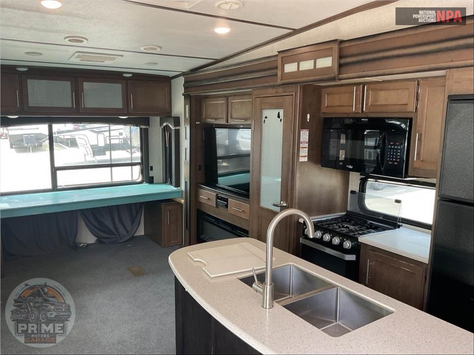 2019 Keystone Rv M-361 RLW - COUGAR FIFTH WHEEL SERIES — фото 7