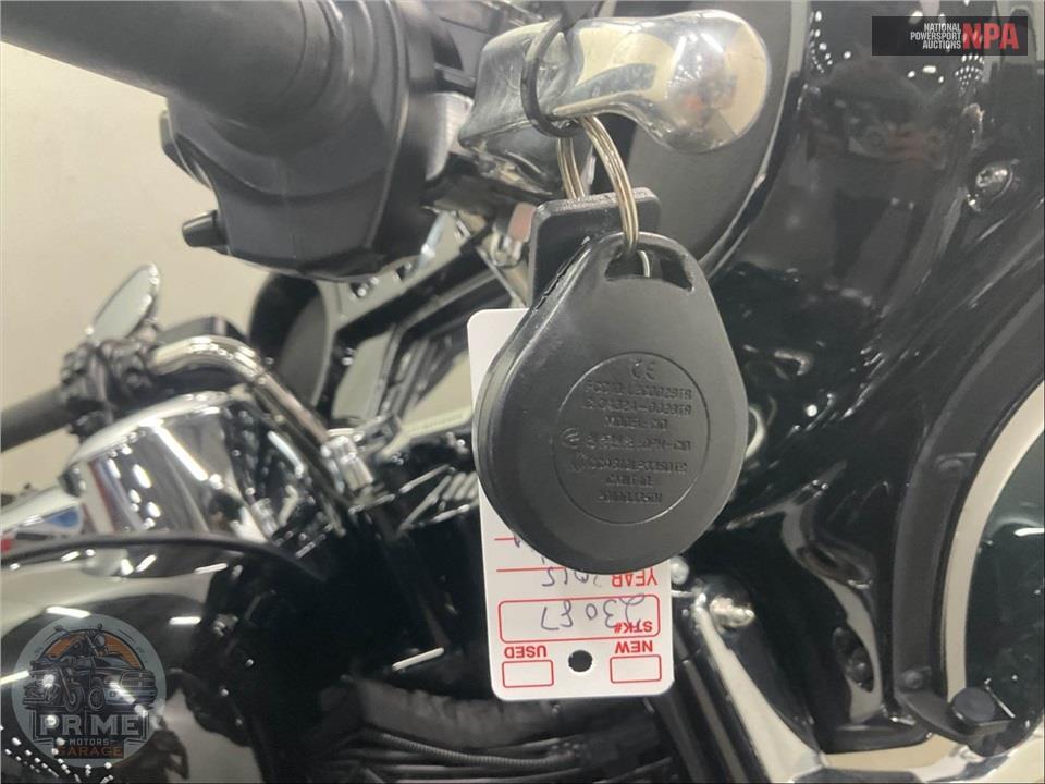 2015 Harley-Davidson FLHTK ELECTRA GLIDE ULTRA LIMITED — фото 12
