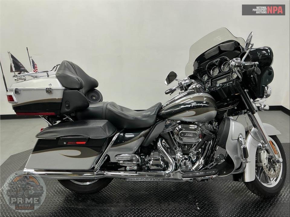 2013 Harley-Davidson FLHTCUSE8 SCREAMIN EAGLE — фото 1