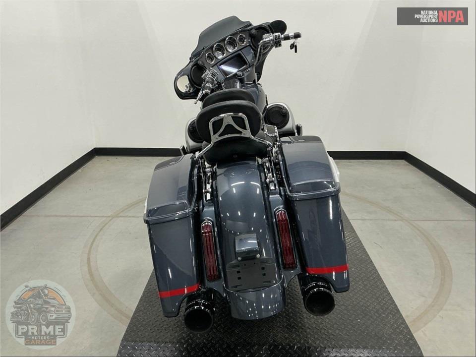 2019 Harley-Davidson FLHXSE CVO STREET GLIDE — фото 4