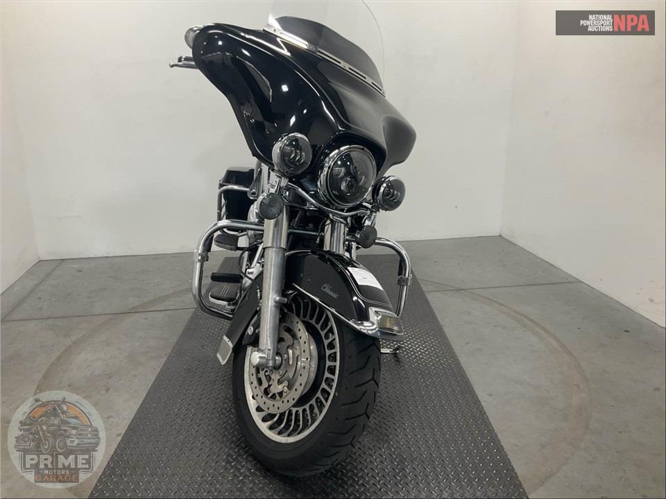 2009 Harley-Davidson FLHTC ELECTRA GLIDE CLASSIC — фото 2