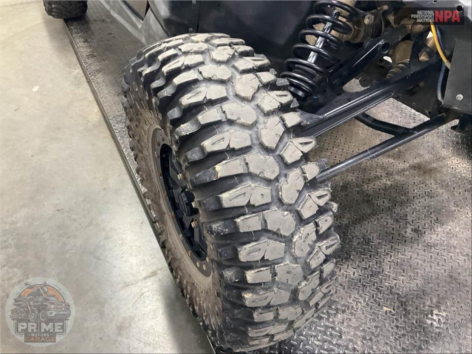 2021 Can-Am MAVERICK X3 RS TURBO R (DESERT TAN & CARBON BLACK) — фото 23