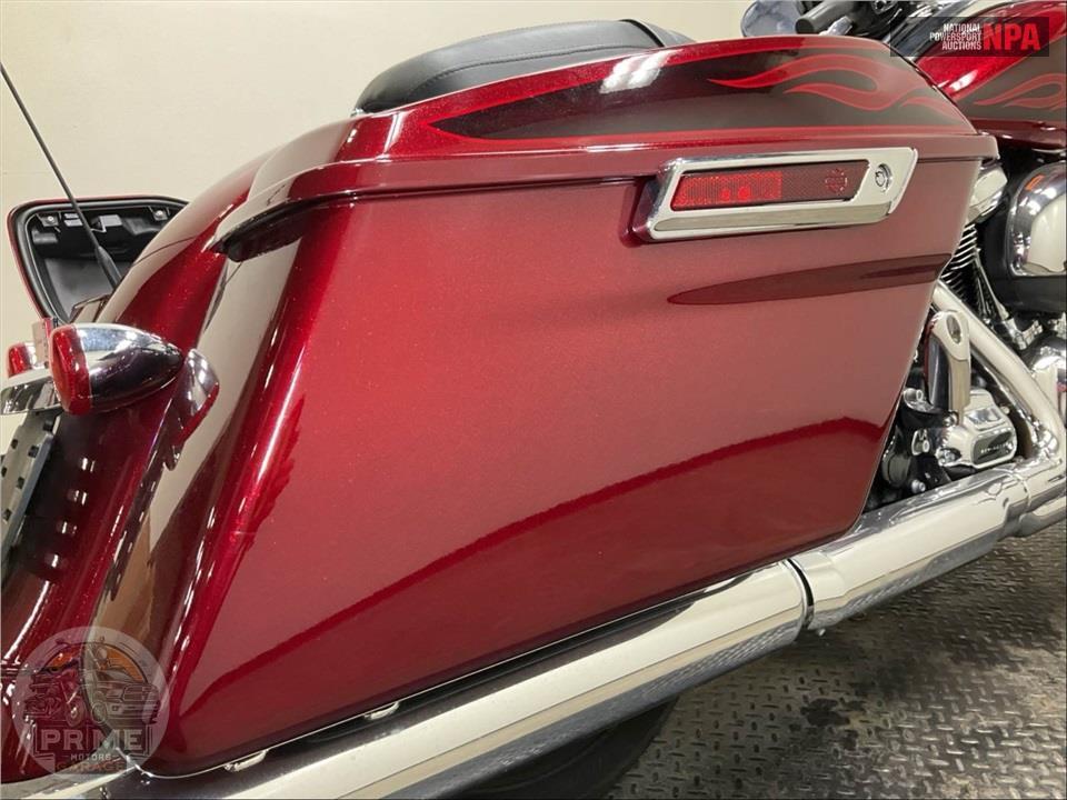 2017 Harley-Davidson FLHXS STREET GLIDE SPECIAL — фото 18