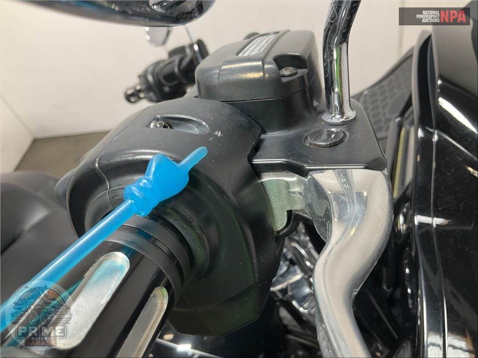 2015 Harley-Davidson FLTRXS ROAD GLIDE SPECIAL — фото 32
