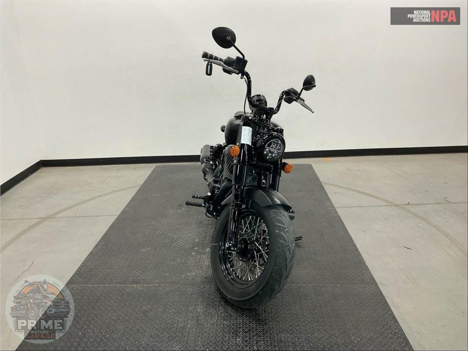 2022 Indian Motorcycle CHIEF BOBBER DARK HORSE — фото 2