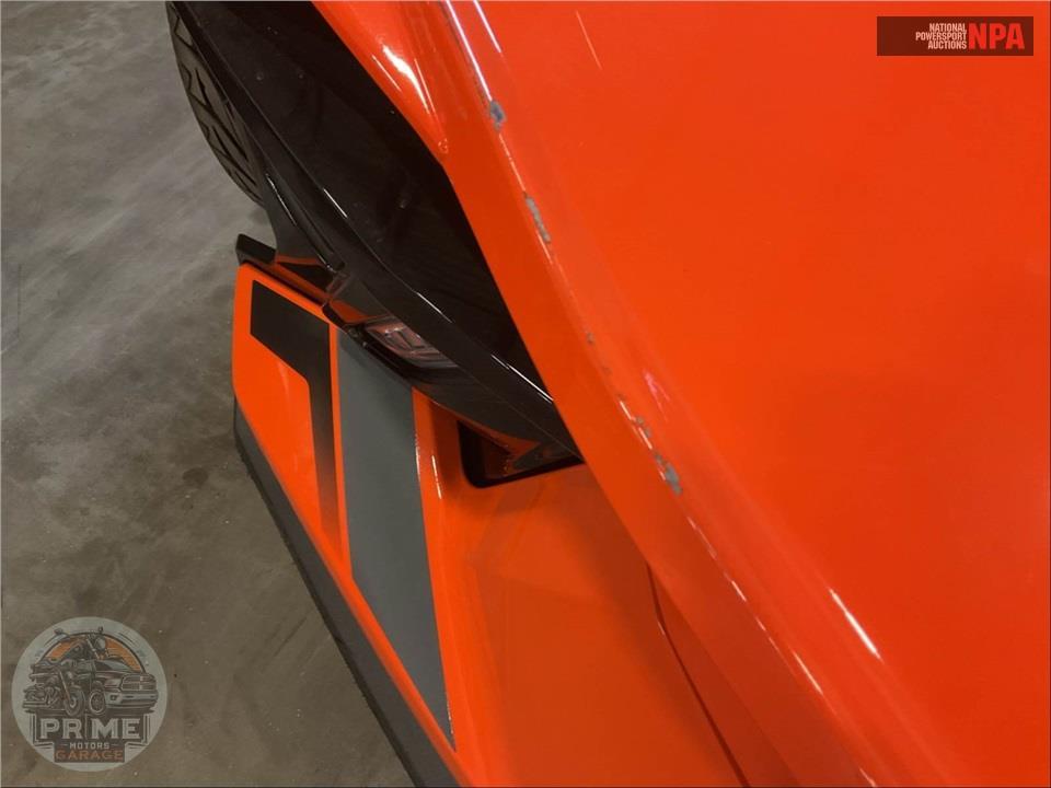 2023 Polaris SLINGSHOT R WITH AUTODRIVE — фото 12