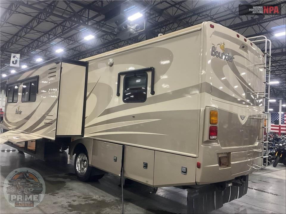 2009 Bounder M-35H FORD 362HP — фото 4