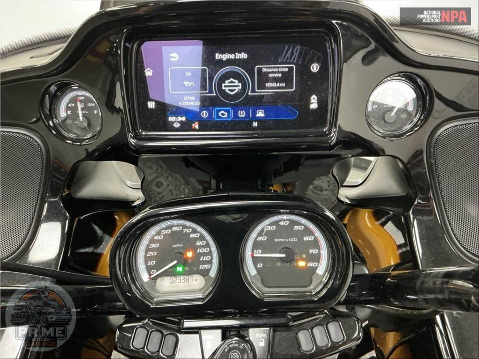2023 Harley-Davidson FLTRK ROAD GLIDE LIMITED — фото 5