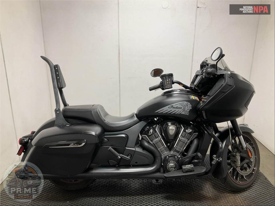 2023 Indian Motorcycle CHALLENGER DARK HORSE (SMOKE) — фото 1