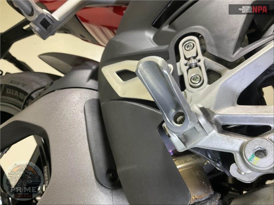 2025 Ducati PANIGALE V4 S — фото 36