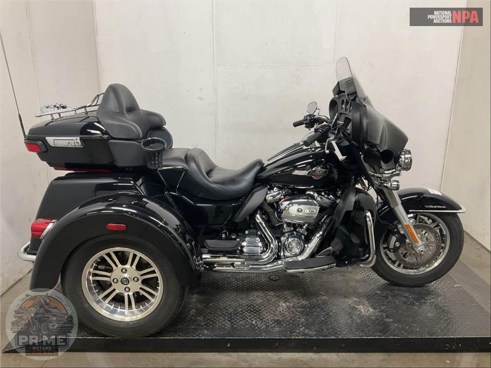 2022 Harley-Davidson FLHTCUTG TRI GLIDE ULTRA CLASSIC — фото 1