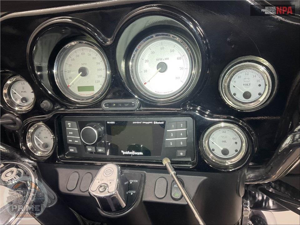 2007 Harley-Davidson FLHX STREET GLIDE — фото 38